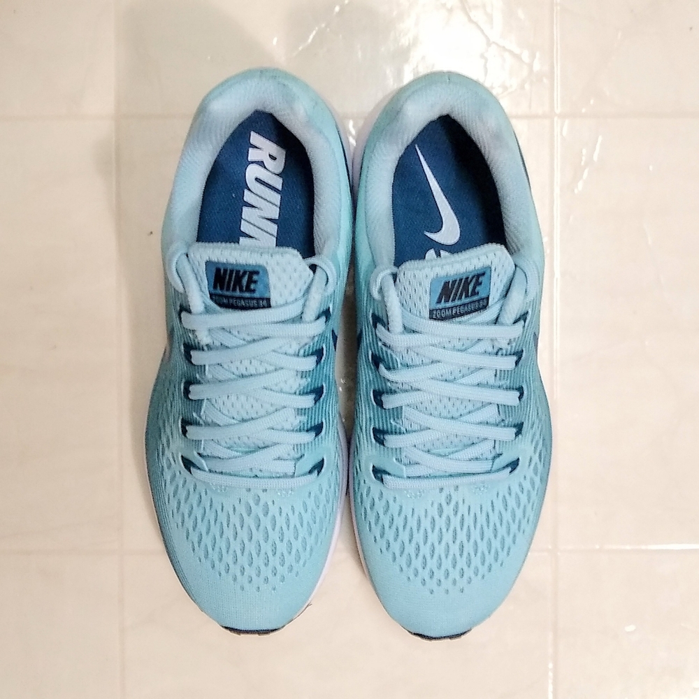 Nike Women's Air Zoom Pegasus 34 Running Shoes - Picture 4 of 9